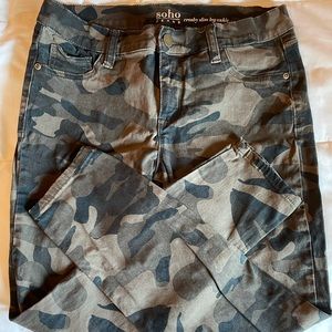 Stretch camouflage jeans